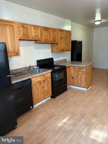 422 N LOCUST ST, Hagerstown, MD 21740