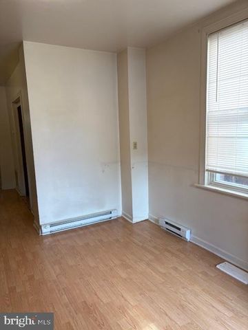 422 N LOCUST ST, Hagerstown, MD 21740