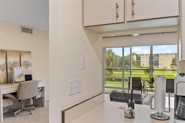 3620 IRONWOOD CIRCLE 302O, Bradenton, FL 34209