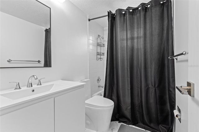 3620 IRONWOOD CIRCLE 302O, Bradenton, FL 34209
