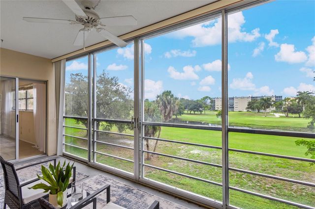 3620 IRONWOOD CIRCLE 302O, Bradenton, FL 34209