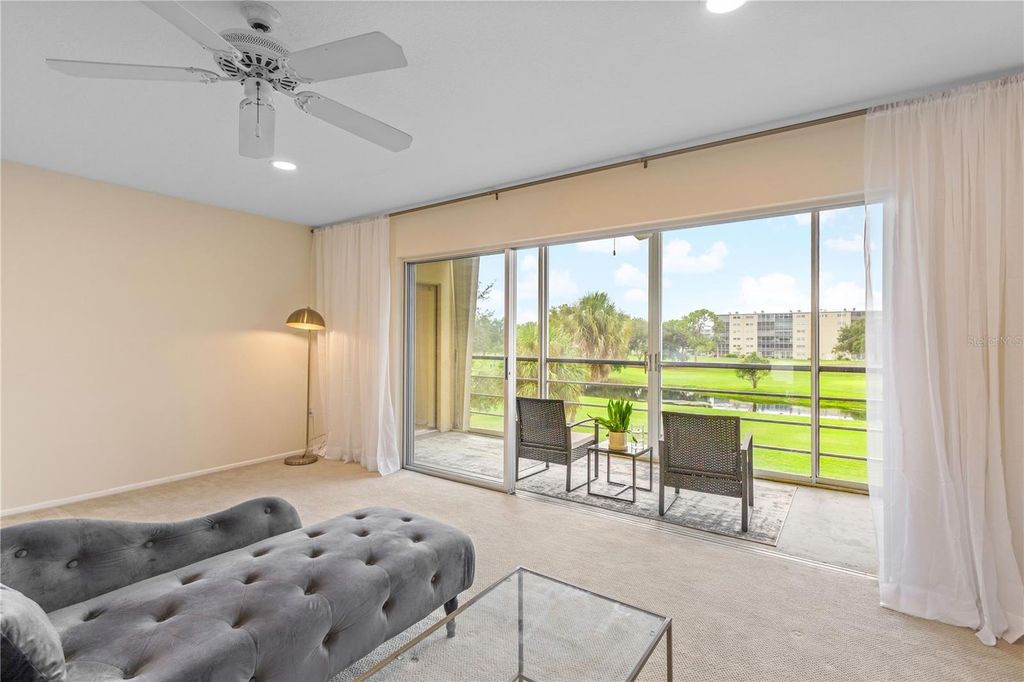 Image 5 of property listing at 3620 IRONWOOD CIRCLE 302O, Bradenton, FL 34209