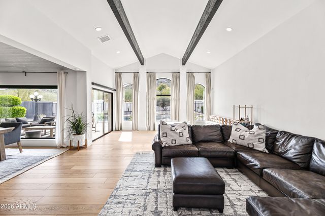 4455 E VIA LOS CABALLOS --, Phoenix, AZ 85028