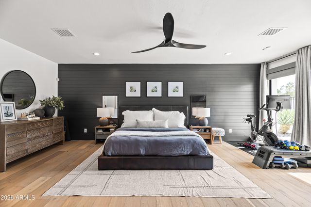 4455 E VIA LOS CABALLOS --, Phoenix, AZ 85028