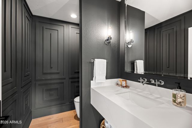 4455 E VIA LOS CABALLOS --, Phoenix, AZ 85028