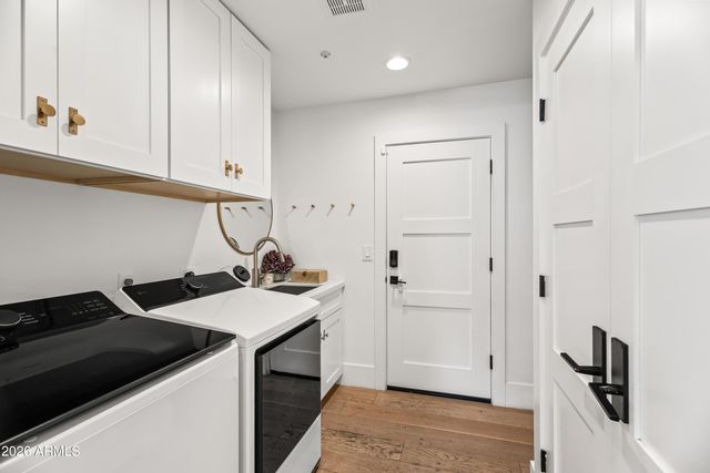 4455 E VIA LOS CABALLOS --, Phoenix, AZ 85028