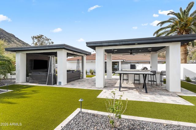 4455 E VIA LOS CABALLOS --, Phoenix, AZ 85028