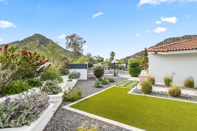 4455 E VIA LOS CABALLOS --, Phoenix, AZ 85028