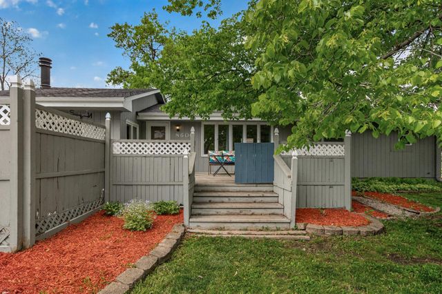 8600 31st Avenue N, Crystal, MN 55427
