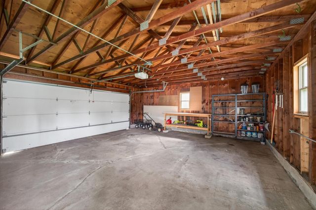 8600 31st Avenue N, Crystal, MN 55427