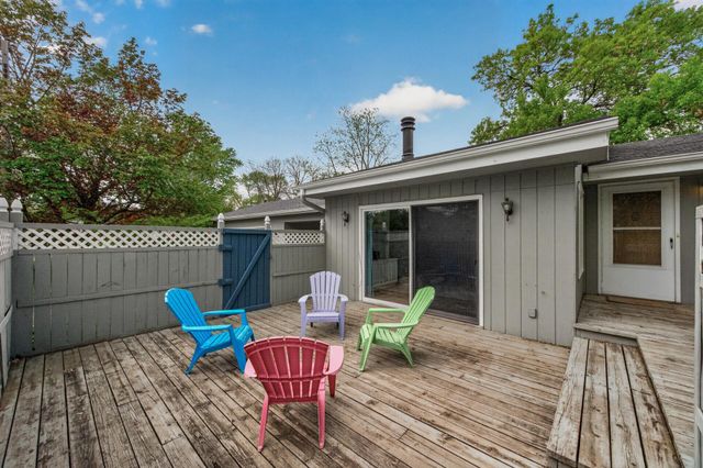 8600 31st Avenue N, Crystal, MN 55427