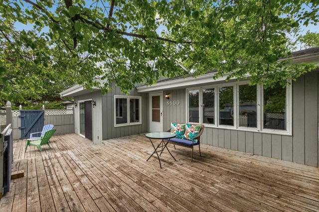 8600 31st Avenue N, Crystal, MN 55427