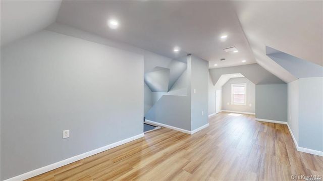 386 Mulry Lane, Lawrence, NY 11559