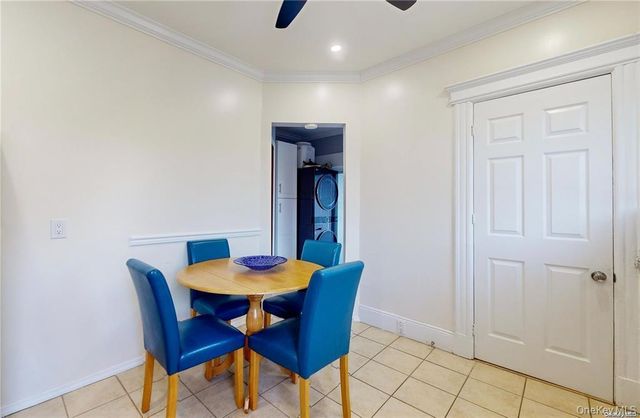 386 Mulry Lane, Lawrence, NY 11559