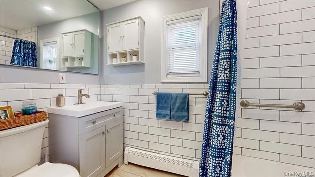 386 Mulry Lane, Lawrence, NY 11559