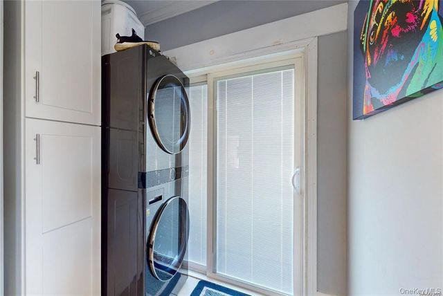 386 Mulry Lane, Lawrence, NY 11559