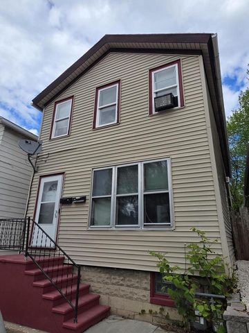 1544 2nd STREET, Milwaukee, WI 53204