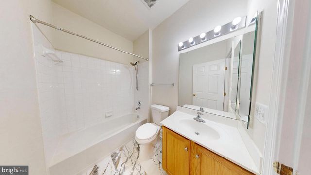 8365 DERWENT VALLEY CT, Lorton, VA 22079