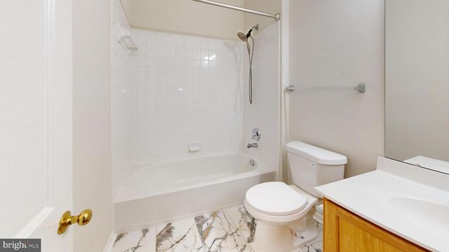 8365 DERWENT VALLEY CT, Lorton, VA 22079