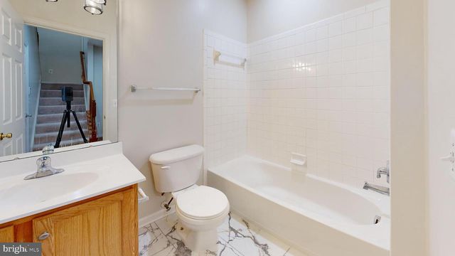 8365 DERWENT VALLEY CT, Lorton, VA 22079