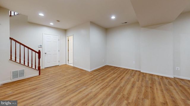 8365 DERWENT VALLEY CT, Lorton, VA 22079