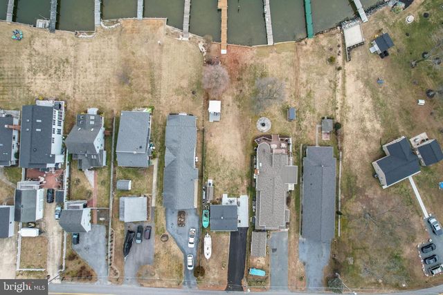 648 CHESTER RIVER BEACH RD, Grasonville, MD 21638