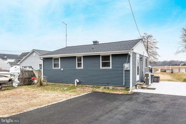 648 CHESTER RIVER BEACH RD, Grasonville, MD 21638