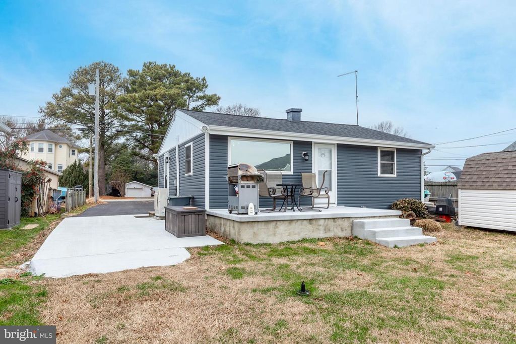 648 CHESTER RIVER BEACH RD, Grasonville, MD 21638