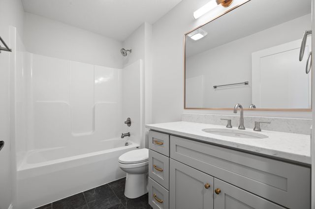 14146 Wilden Drive, Urbandale, IA 50323