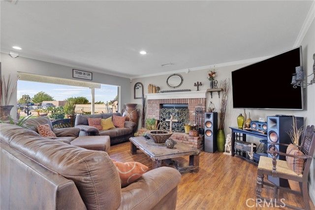 11546 Oakwood Avenue, Hesperia, CA 92345