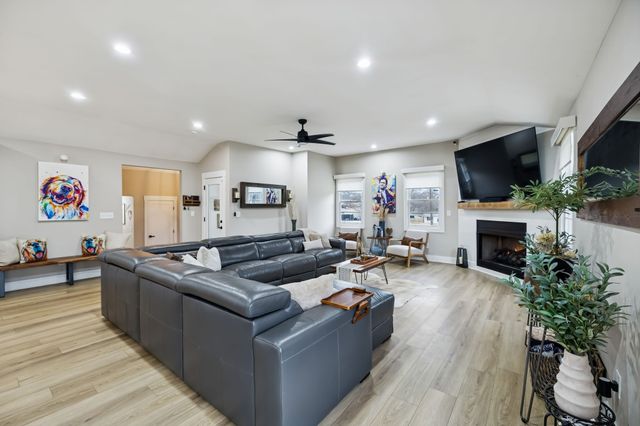 5935 S New Hope Rd, Hermitage, TN 37076