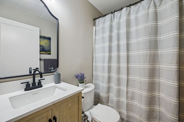 5935 S New Hope Rd, Hermitage, TN 37076