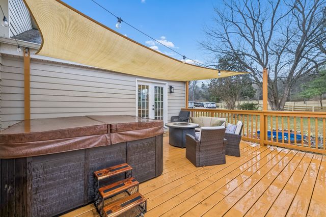 5935 S New Hope Rd, Hermitage, TN 37076