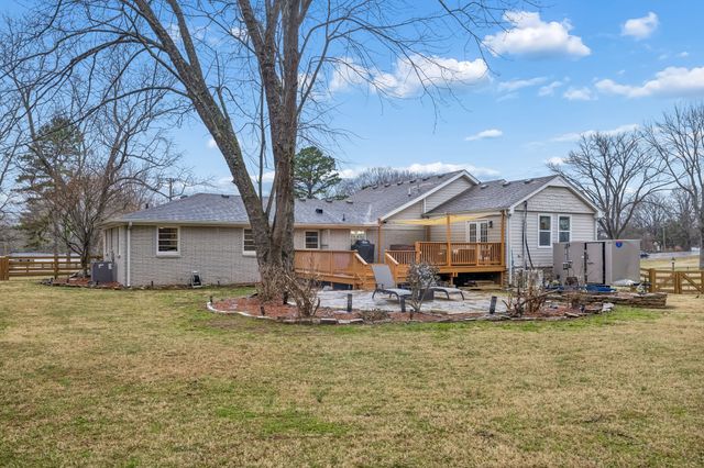 5935 S New Hope Rd, Hermitage, TN 37076