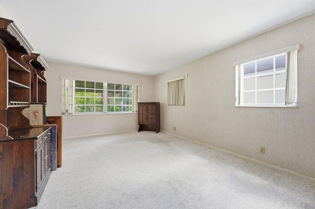 7689 Lawrence Road, Boynton Beach, FL 33436