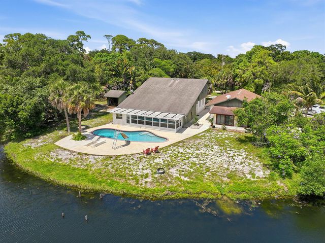7689 Lawrence Road, Boynton Beach, FL 33436