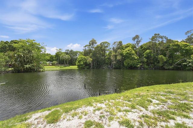 7689 Lawrence Road, Boynton Beach, FL 33436
