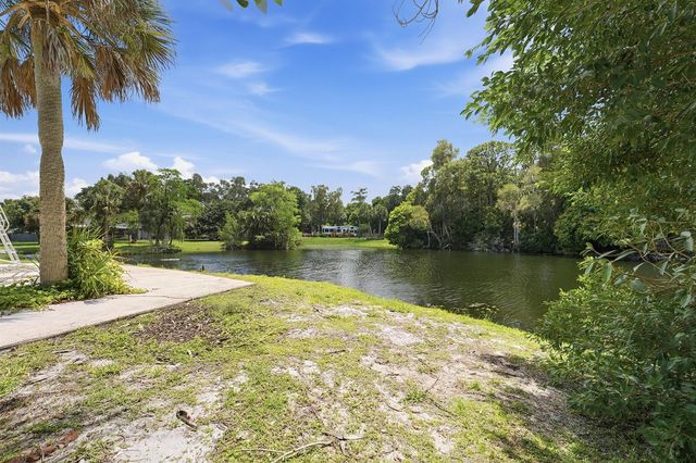 7689 Lawrence Road, Boynton Beach, FL 33436
