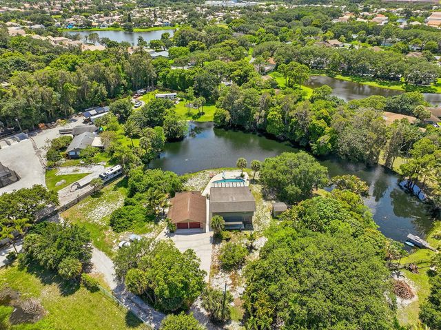 7689 Lawrence Road, Boynton Beach, FL 33436