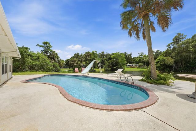 7689 Lawrence Road, Boynton Beach, FL 33436