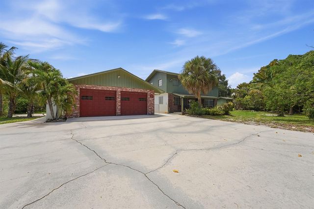 7689 Lawrence Road, Boynton Beach, FL 33436