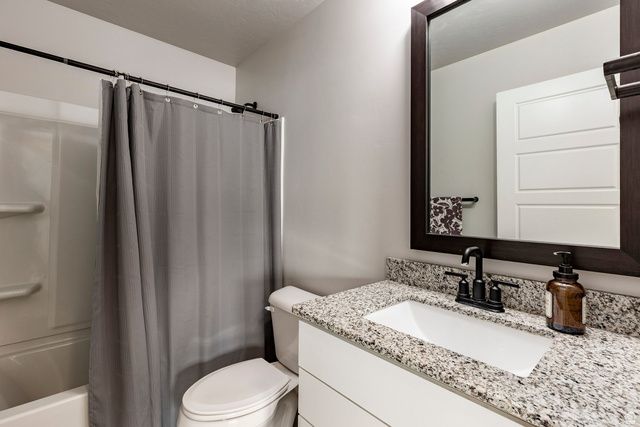 9283 N VERNHAM LN, Eagle Mountain, UT 84005