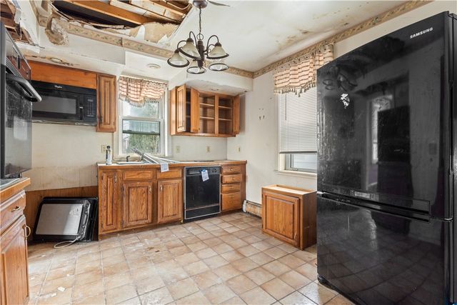 73 Wainwright Street, Providence, RI 02908