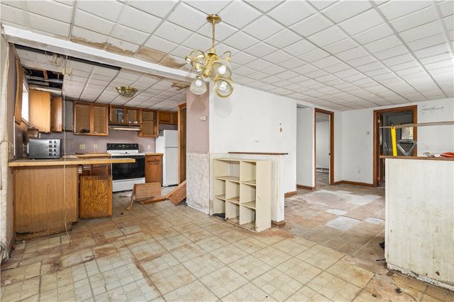 73 Wainwright Street, Providence, RI 02908