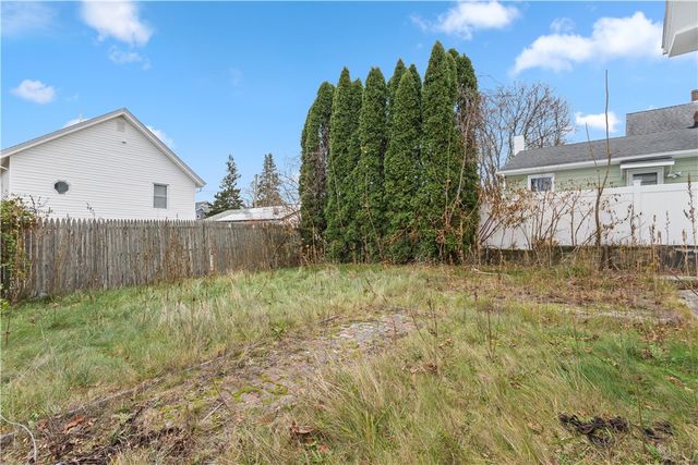 73 Wainwright Street, Providence, RI 02908