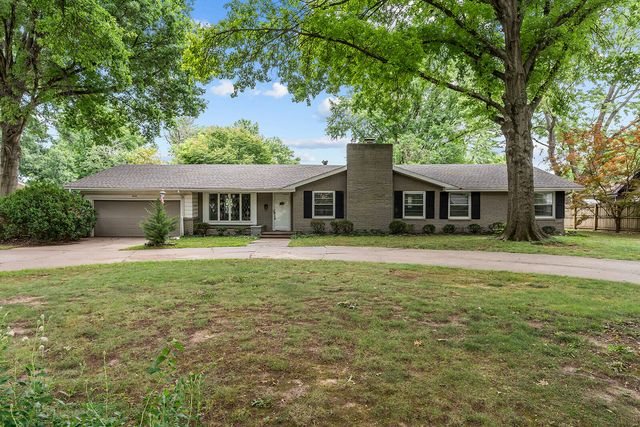 2266 S Meadowview Avenue, Springfield, MO 65804