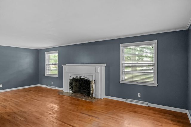 2266 S Meadowview Avenue, Springfield, MO 65804