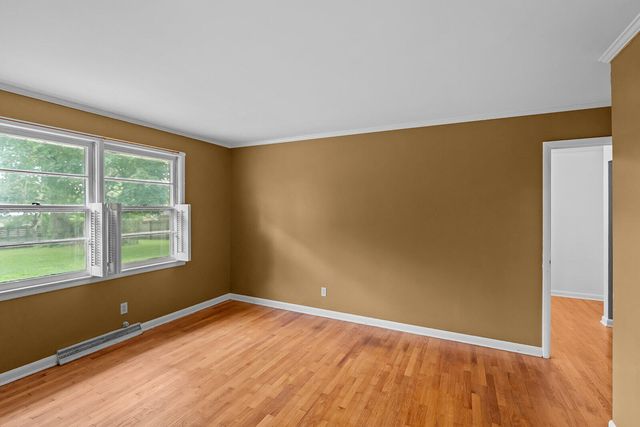 2266 S Meadowview Avenue, Springfield, MO 65804