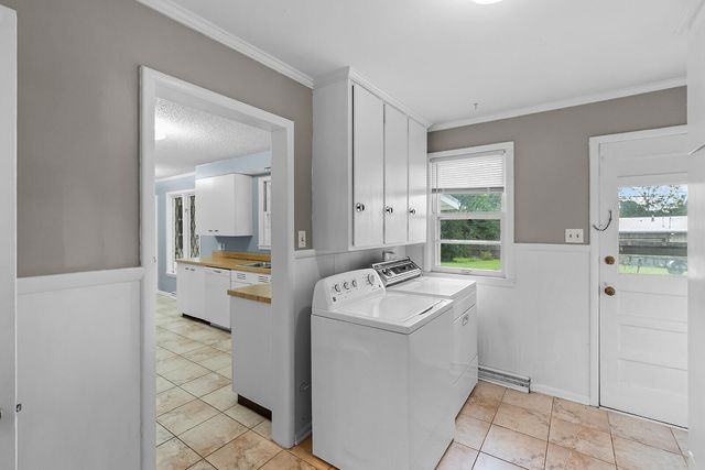 2266 S Meadowview Avenue, Springfield, MO 65804
