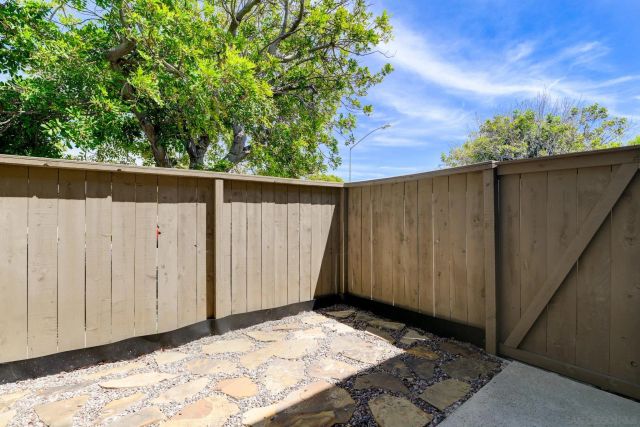 2388 Grand, San Diego, CA 92109